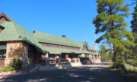 The Rustic Lodge At This National Park In Utah Will Reunite You With Nature