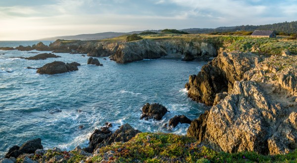 This Unspoiled Beach Town In Northern California Is Like A Dream Come True