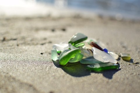 You'll Want To Visit These 8 Beaches For The Most Beautiful Connecticut Sea Glass