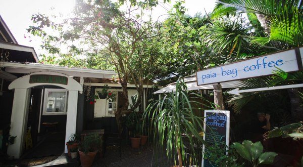 This Cafe In Hawaii Is Located In The Most Incredible Tropical Garden Setting