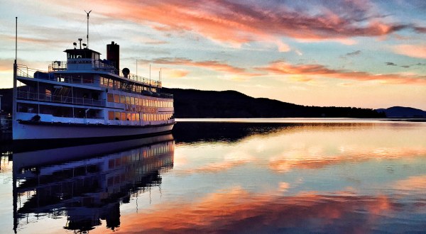 This Sunset Wine Cruise In New York Is The Perfect Summer Adventure