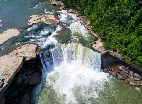 Kentucky’s Niagara Falls Is Too Beautiful For Words
