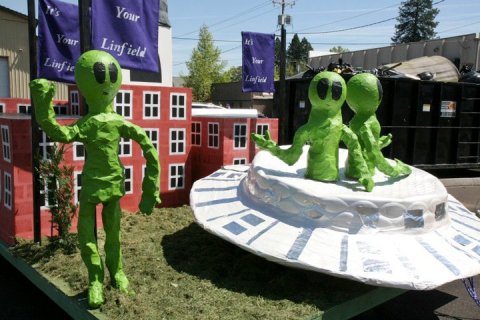 You Won't Want To Miss This One-Of-A-Kind, Wacky UFO Festival In Oregon