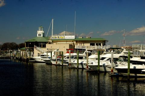 This Tiny Seaport Town May Just Be The Most Charming Spot In Virginia