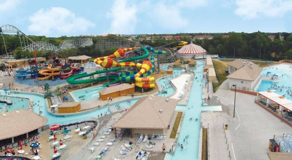 Iowa’s Wackiest Water Park Will Make Your Summer Complete