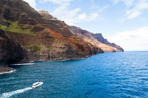 The Cave Boat Tour You Can Only Take In Hawaii Will Bring Out Your Inner Adventurer