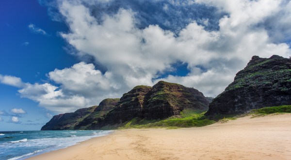 You’ll Love This Secluded Hawaii Beach With Miles And Miles Of White Sand