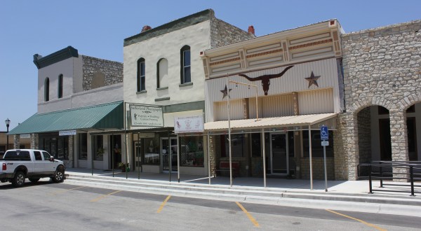 Here Are 12 Of Texas’ Tiniest Towns That Are Always Worth A Visit