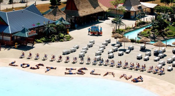 The Only Place Where You Can Have A Tropical Vacation Without Ever Leaving Iowa