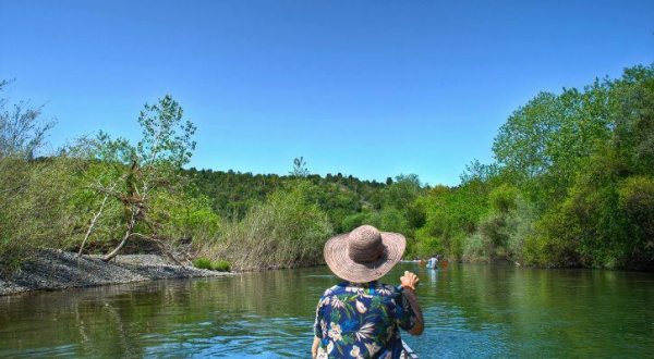 Take This Lazy River Canoe Trip In Northern California For Some Peace And Quiet