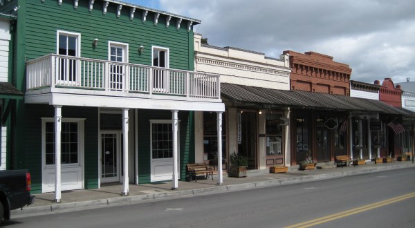 This Oregon Small Town Is Like A Wild West Movie Set Come To Life