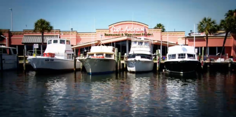 The Waterfront Restaurant & Market In Florida That Has Some Of The Freshest Seafood Around