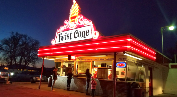 It’s Not Summer In South Dakota Until You Visit This Iconic Ice Cream Shop