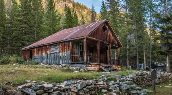 Most People Have Long Forgotten About This Vacant Ghost Town In Rural Montana