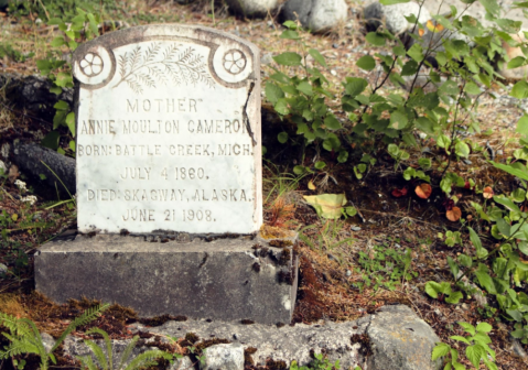 The Story Behind This Ghost Town Cemetery In Alaska Will Chill You To The Bone