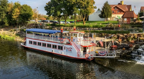 Take A European Cruise Without Leaving Michigan On This Unique Riverboat Tour