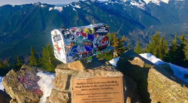 Hike To The Top Of The World On This Heart-Pounding Washington Trail