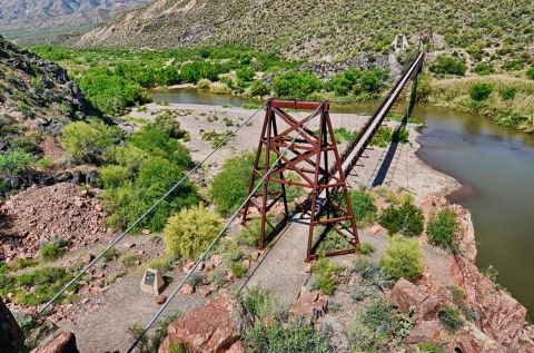 The Beautiful Bridge Hike In Arizona That Will Completely Mesmerize You