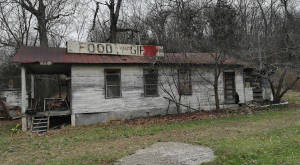 Most People Have Long Forgotten About This Vacant Ghost Town In Rural Missouri