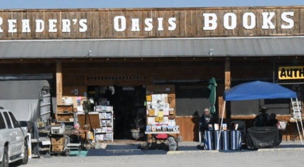You’ve Never Experienced Anything Like This Quirky Bookstore In Small Town Arizona