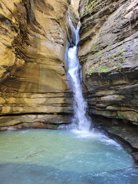 The One County In Arkansas With Over 100 Waterfalls You'll Want To Visit