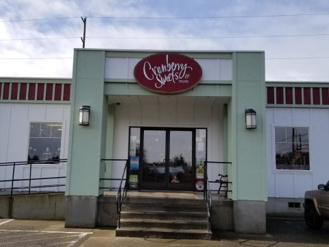 This One-Of-A-Kind Sweet Shop On The Oregon Coast Will Make All Your Childhood Dreams Come True