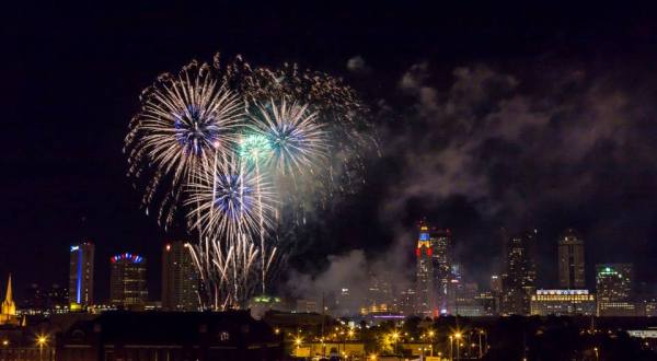 You Won’t Want To Miss The 8 Most Enchanting Fireworks Displays In All Of Ohio