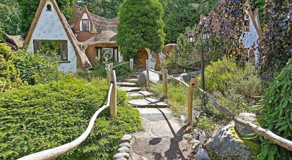 Snow White’s House Is For Sale In This Storybook Small Town On The West Coast