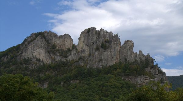 One Of The Few Rock Climbing Schools In The Nation Is Right Here In West Virginia