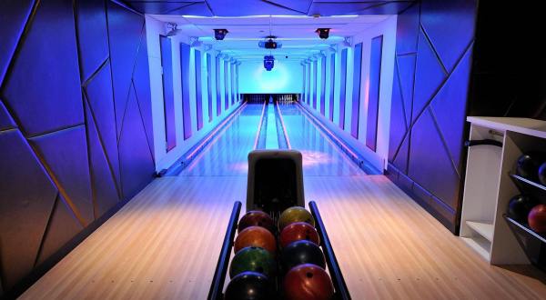 The One Bowling Alley In New York That’s The The Ultimate Adult Playground