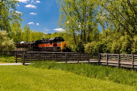 The Wine Train Tour Near Cleveland You’ll Absolutely Love