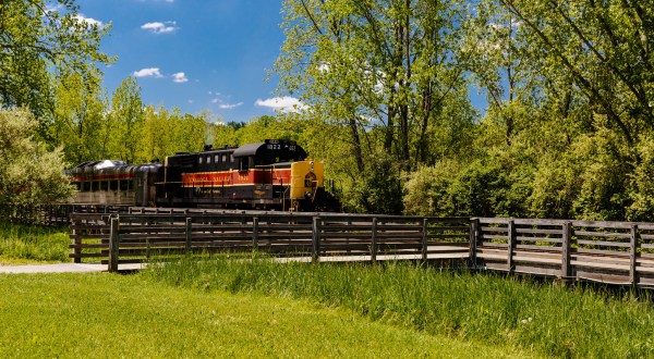 The Wine Train Tour Near Cleveland You’ll Absolutely Love