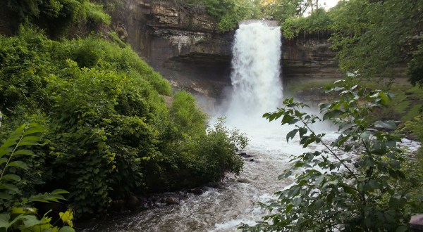Discover One Of Minnesota’s Most Majestic Waterfalls – No Hiking Necessary