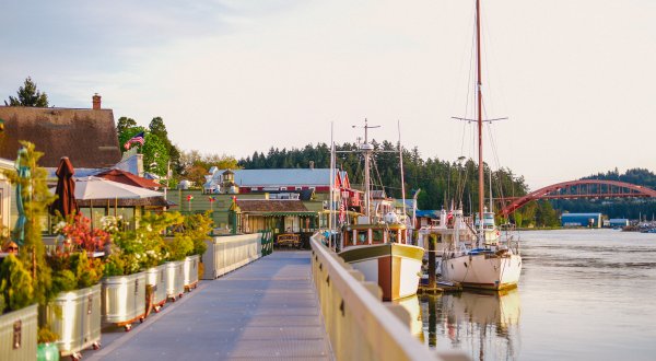 It’s Impossible To Visit These 9 Beloved Washington Towns Too Many Times