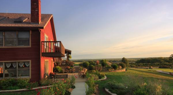 You’ll Never Want To Check Out Of This Kansas Lodge With An Otherwordly View