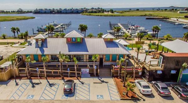 The Views At This Waterfront Restaurant In Louisiana Are Mesmerizing