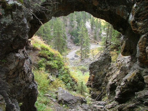 The Beautiful Bridge Hike In Wyoming That Will Completely Mesmerize You