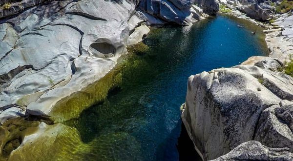 This Secluded Lagoon In Northern California Might Just Be Your New Favorite Swimming Spot