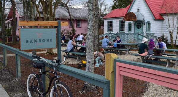 Blink And You’ll Miss These 9 Tiny But Mighty Restaurants Hiding In Louisiana