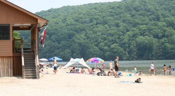 8 Stunning Pennsylvania Beaches That Look And Feel Like The Ocean