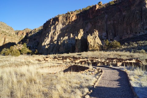 The Unique Cave Trail In New Mexico That's Full Of Beauty And Mystery