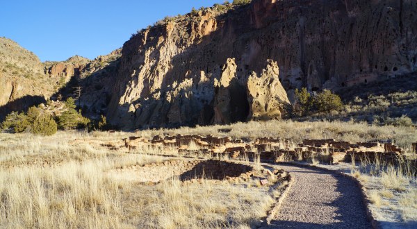 The Unique Cave Trail In New Mexico That’s Full Of Beauty And Mystery