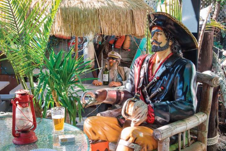 Captain Seaweed's Family Pub Is A Pirate-Themed Restaurant In Rhode Island  Where You'll Have Loads Of Fun
