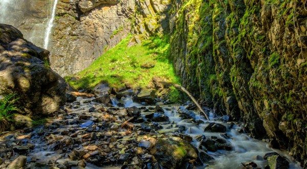 Discover One Of Idaho’s Most Majestic Waterfalls – No Hiking Necessary