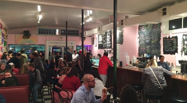 This Timeless Ice Cream Shop Near New Orleans Serves Enormous Portions You’ll Love