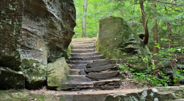 The Unique Cave Trail In Ohio That’s Full Of Beauty And Mystery