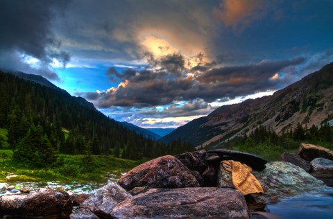 13 Destinations Everyone In Colorado Needs to Visit This Summer