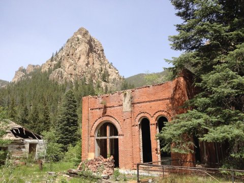 There's A Hike In Colorado That Leads You Straight To An Abandoned Power Plant