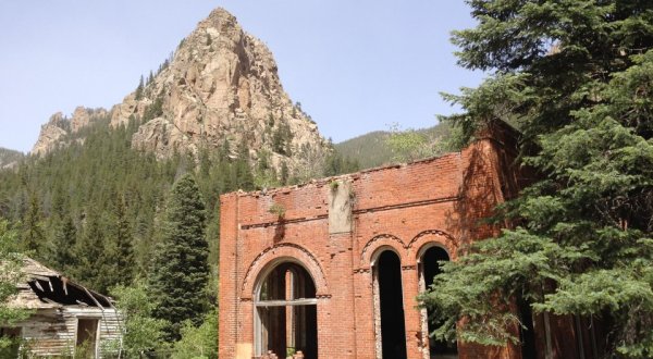 There’s A Hike In Colorado That Leads You Straight To An Abandoned Power Plant