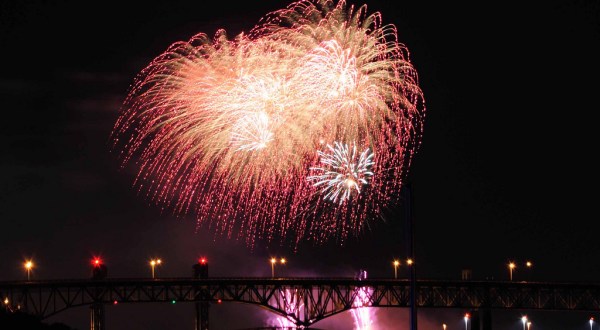 8 Fireworks Displays In Connecticut That Put All Others To Shame